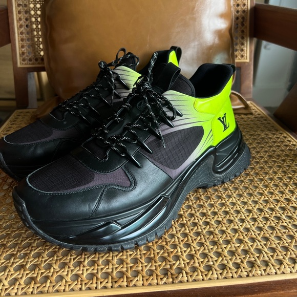 LOUIS VUITTON - Run Away Pulse Sneaker - Picture 3 of 7
